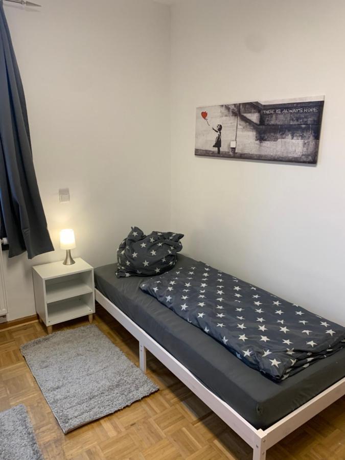 Mainpark Apartment 4 Schlafzimmer Bis Zu 10 Personen Direkt Ueber Aschaffapartment Bei Aschaffenburg Mainaschaff Экстерьер фото