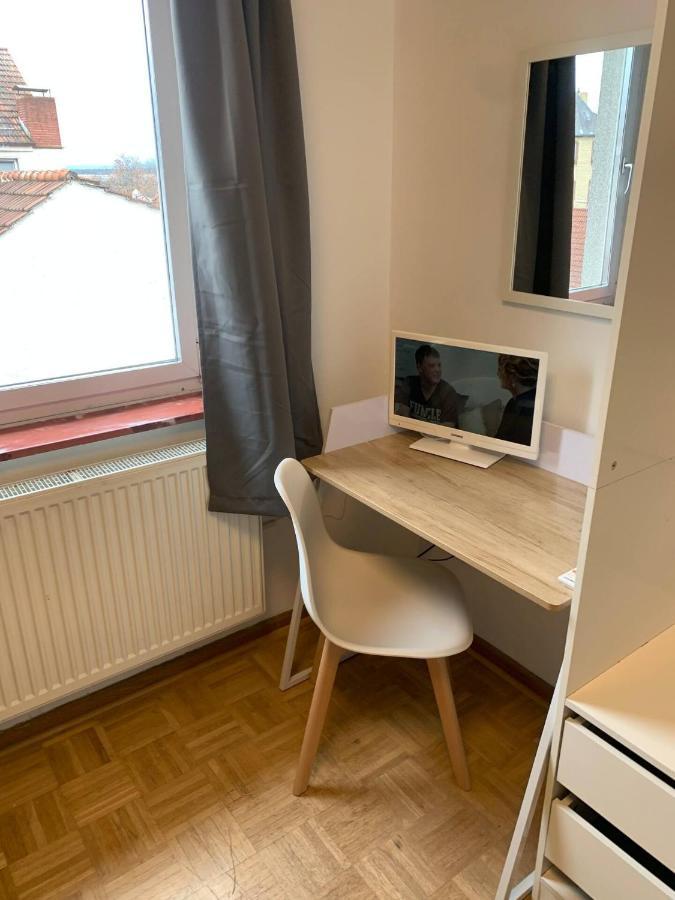 Mainpark Apartment 4 Schlafzimmer Bis Zu 10 Personen Direkt Ueber Aschaffapartment Bei Aschaffenburg Mainaschaff Экстерьер фото